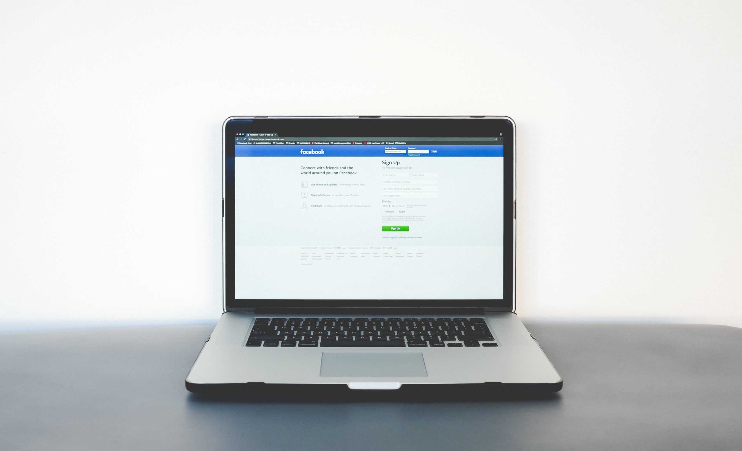 Facebook Blueprint offers free Facebook marketing courses